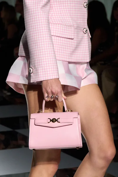 Look 73